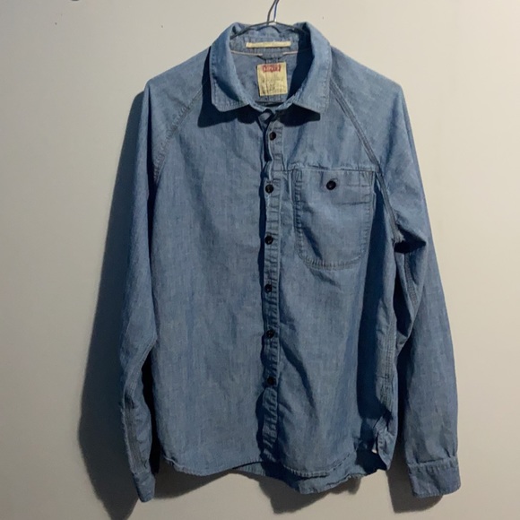 Levi’s jean shirt - Picture 2 of 4